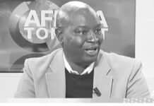 Mamadou dit ‘Vieux’ Aïdara, communicant grognard pastéfiste ‘canal Sonko’ et ex-karimiste aux 12 ans d’exil français : ‘Le PR Diomaye a trahi… c’est un monarque..on se dirige vers l’abandon pur et simple des Jeux Olympiques de la Jeunesse 2026… »